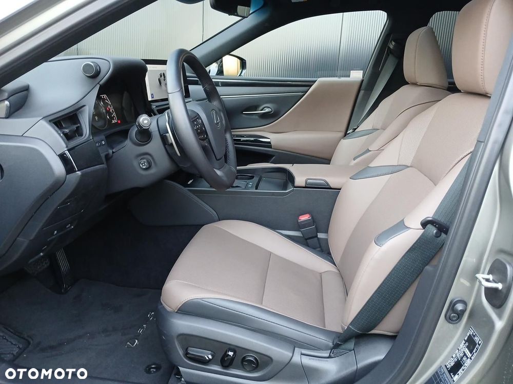 Lexus ES 300h Business Edition - 9