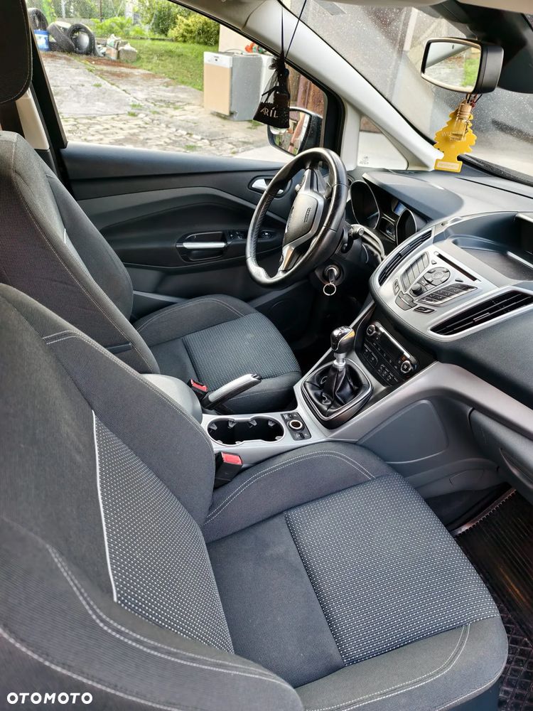 Ford Grand C-MAX - 14