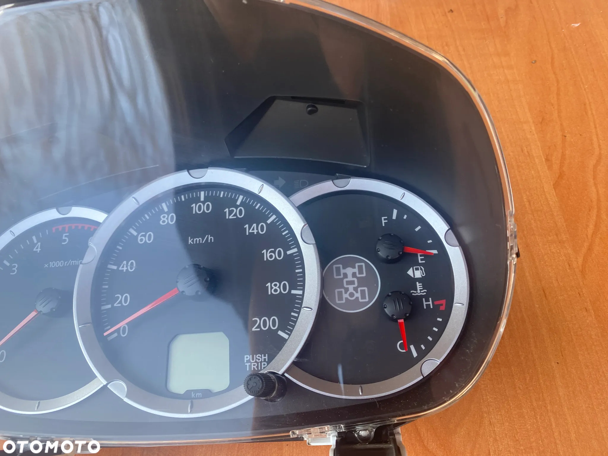 LICZNIK ZEGARY MITSUBISHI L200 MM0050325 8100C106 - 3
