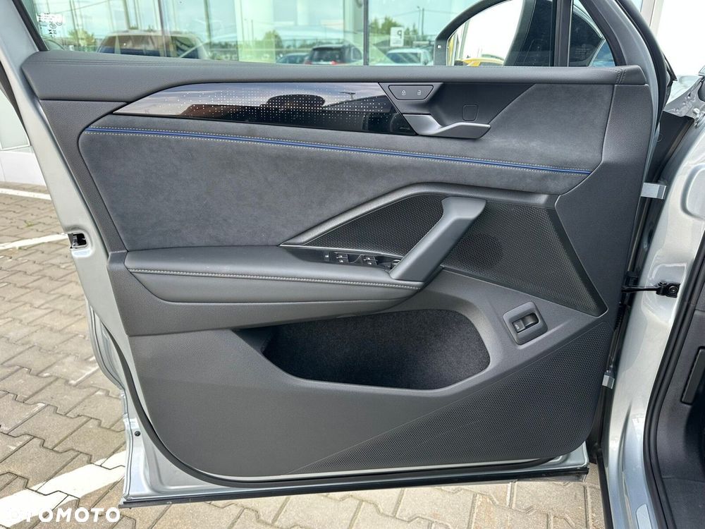 Volkswagen Tiguan - 11