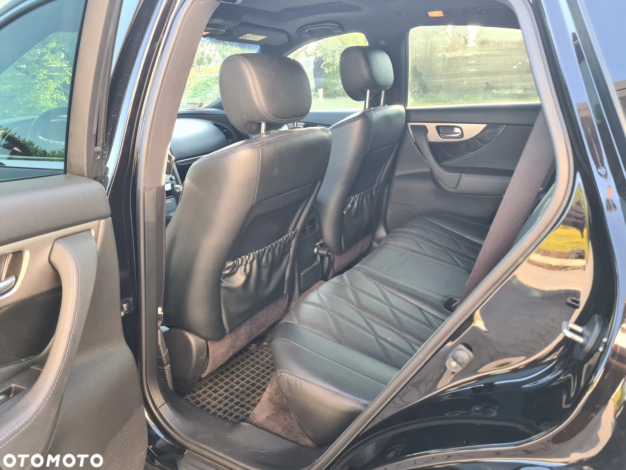 Infiniti QX70 3.0d S - 9
