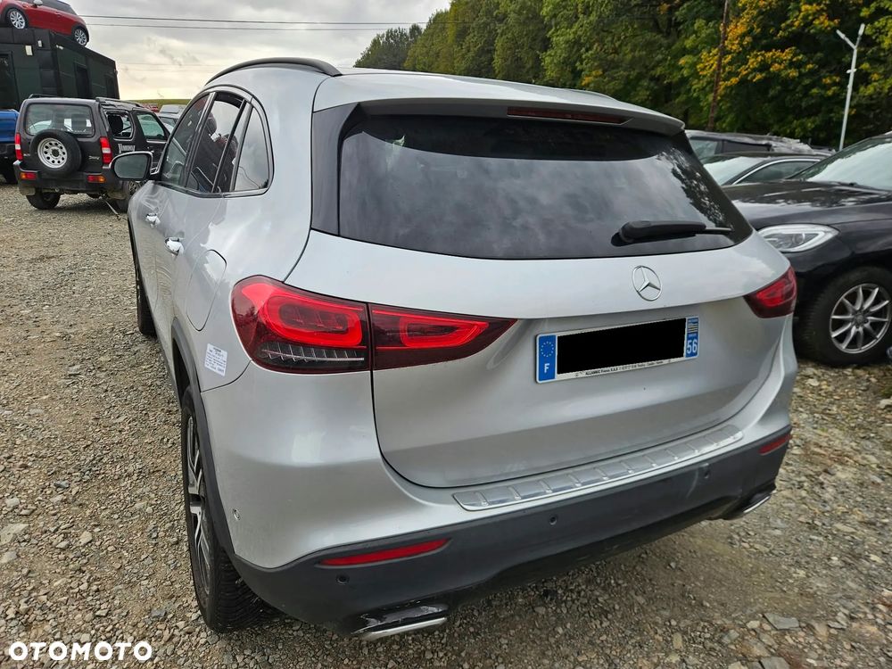 Mercedes-Benz GLA - 28