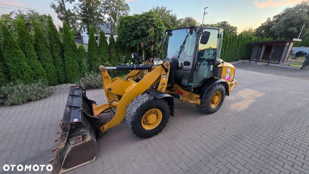 Caterpillar 906H - 10