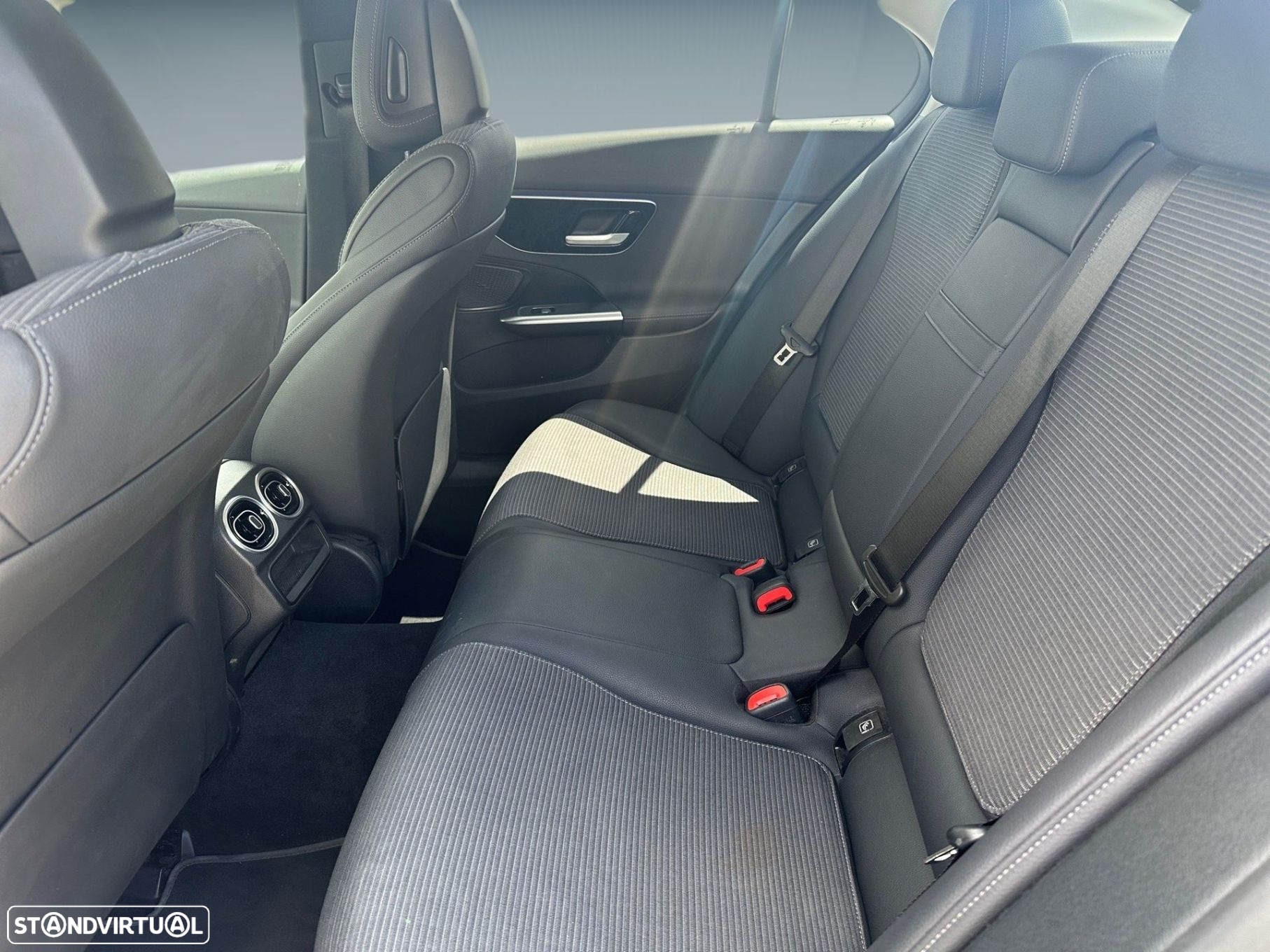 Mercedes-Benz C 220 d Avantgarde - 13