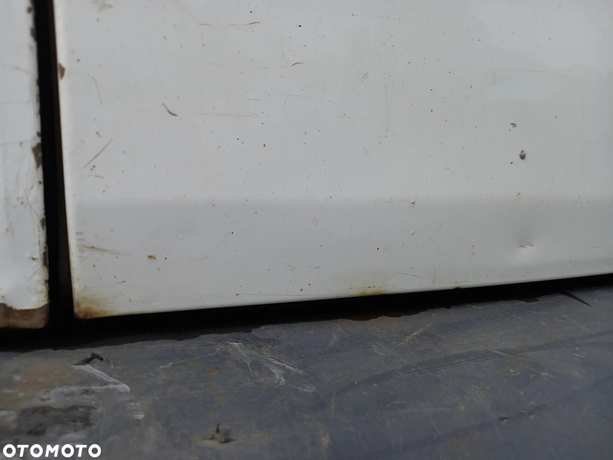 VW CADDY III DRZWI PRAWY TYŁ PRAWE TYLNE Z KLAPY BAGAŻNIKA KLAPA 902 - 7