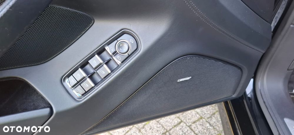 Porsche Panamera - 18