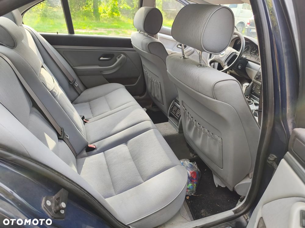 BMW Seria 5 525d - 8