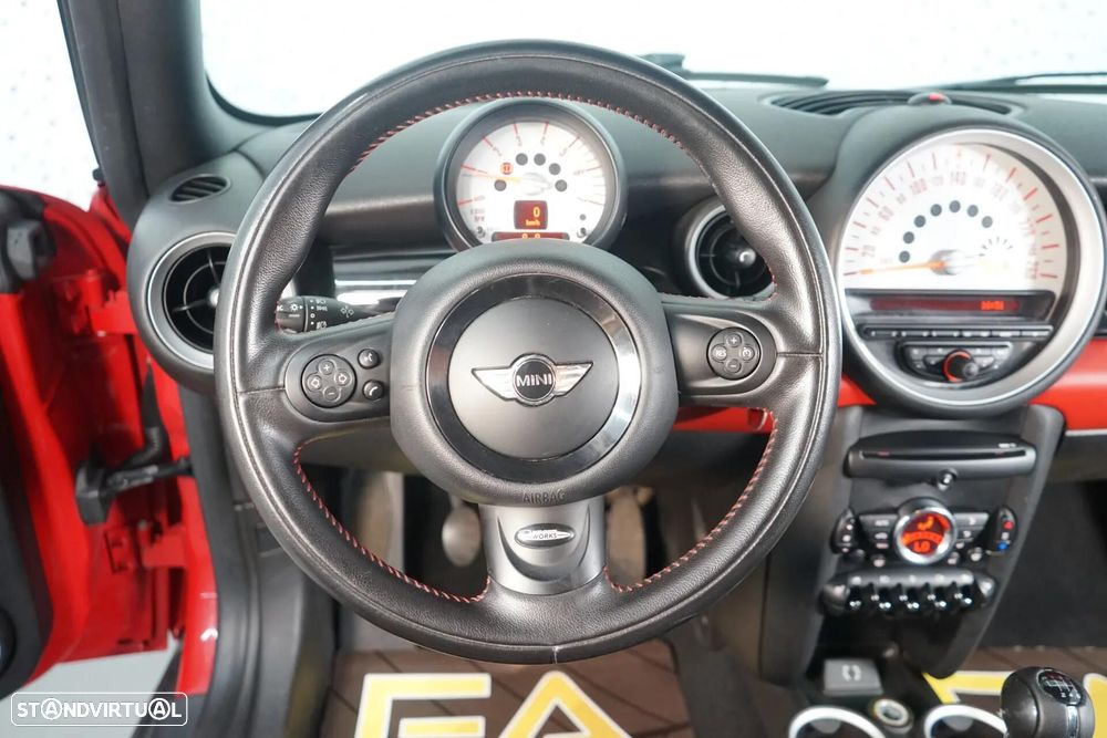 MINI 3 Portas Cooper D - 17