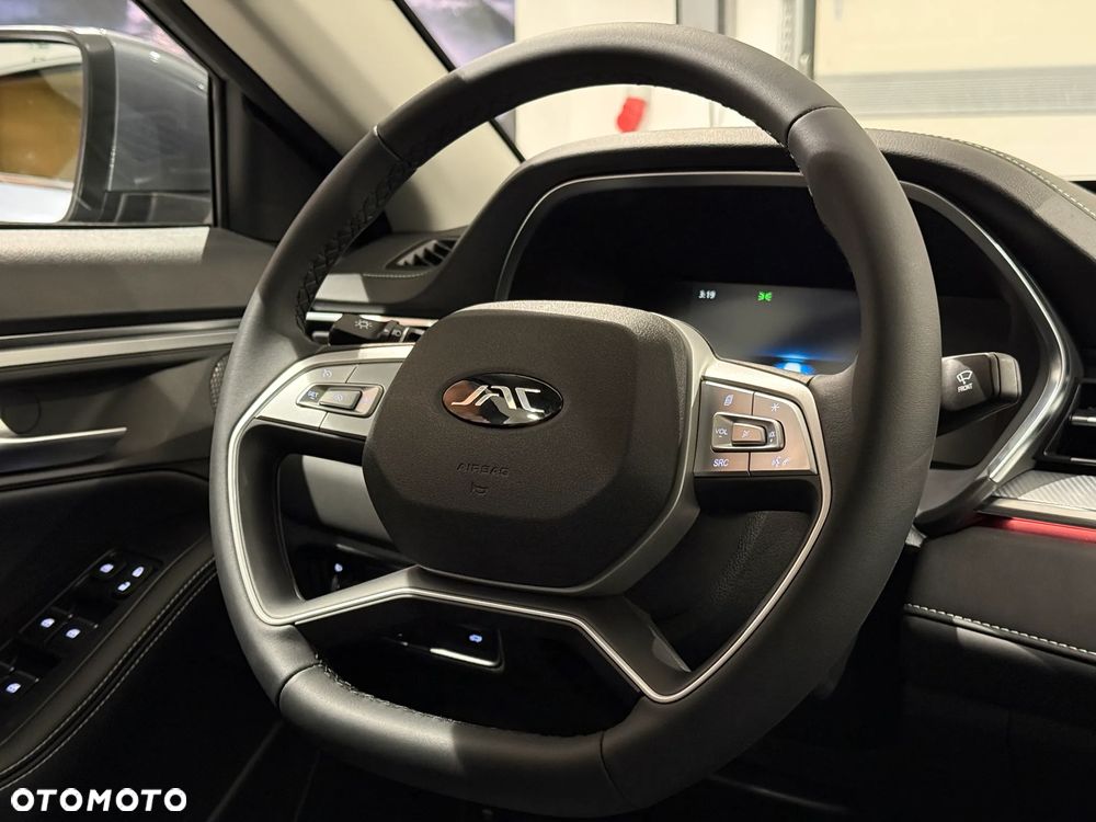 JAC J7 Plus CVT - 20