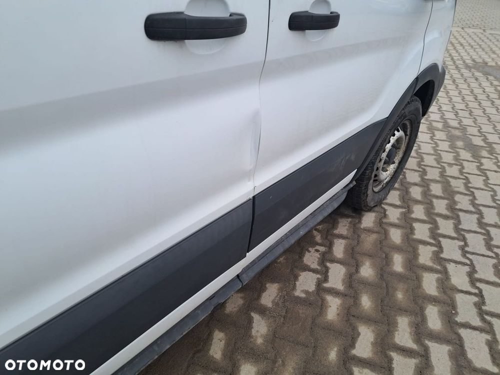 Ford Transit - 12