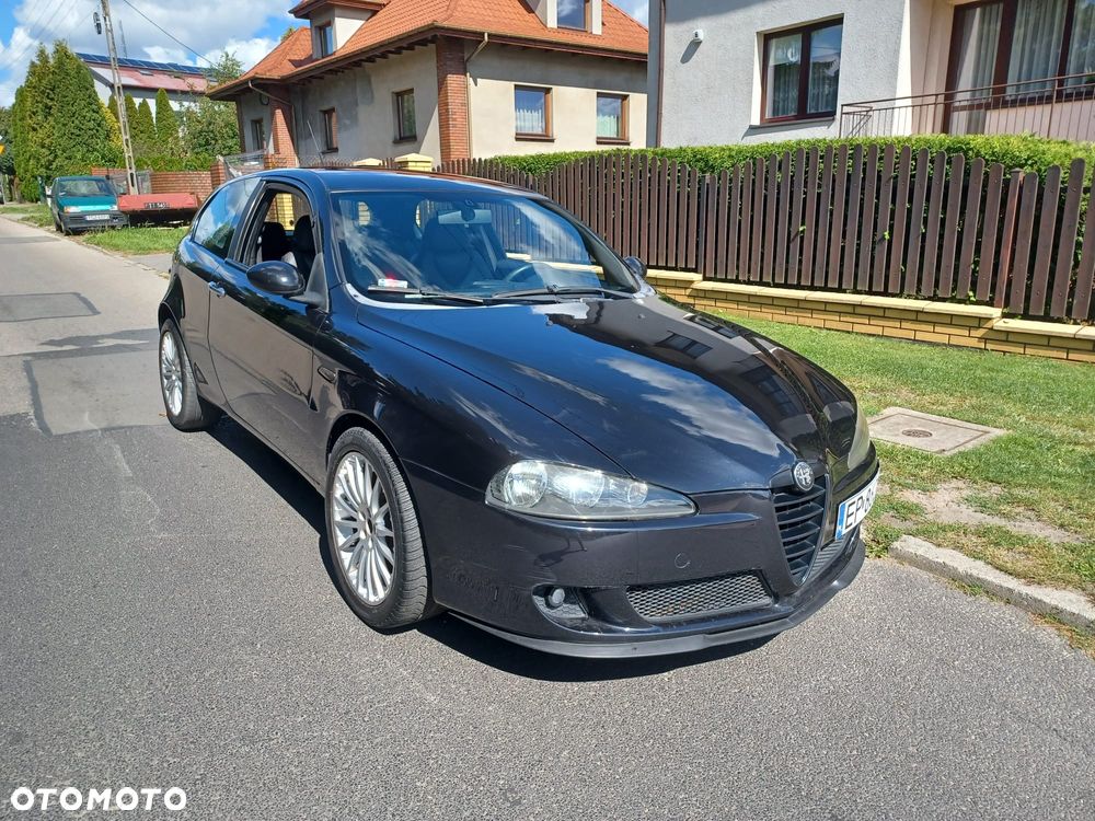Alfa Romeo 147 1.6 Twin Spark Black Line - 1