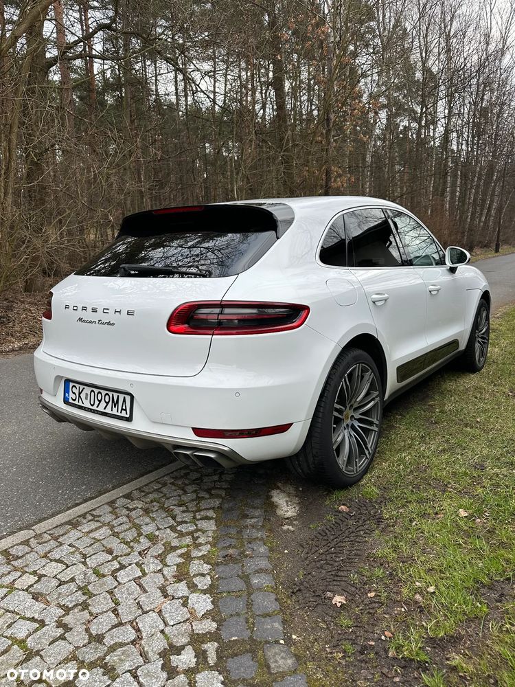 Porsche Macan Turbo - 2