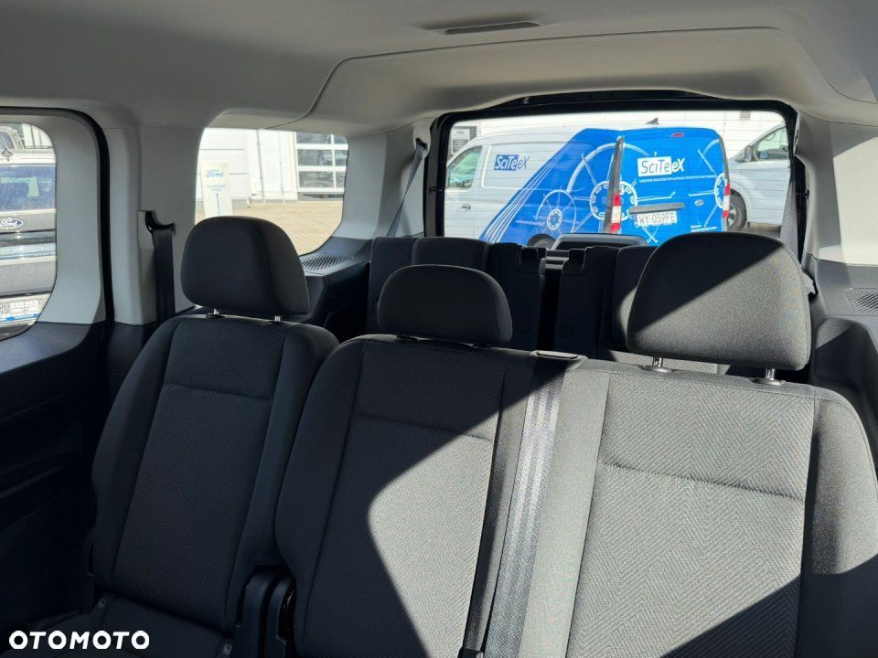 Ford Tourneo Connect - 24