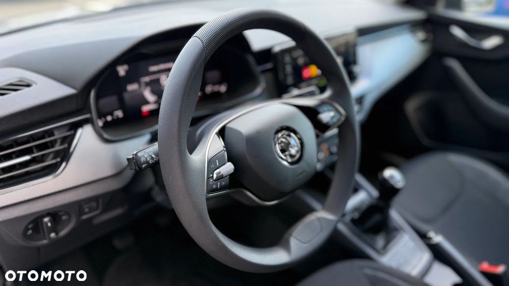 Skoda Kamiq 1.0 TSI Essence - 21