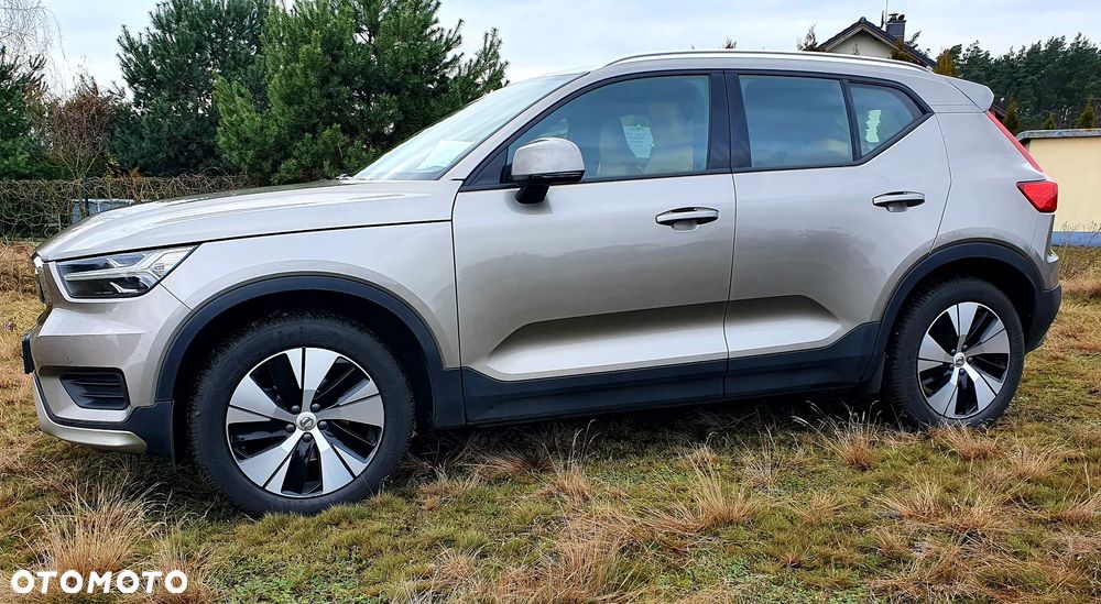 Volvo XC 40 T3 Momentum Pro - 4