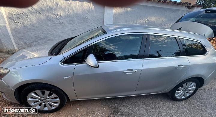 Opel Astra Sports Tourer - 9