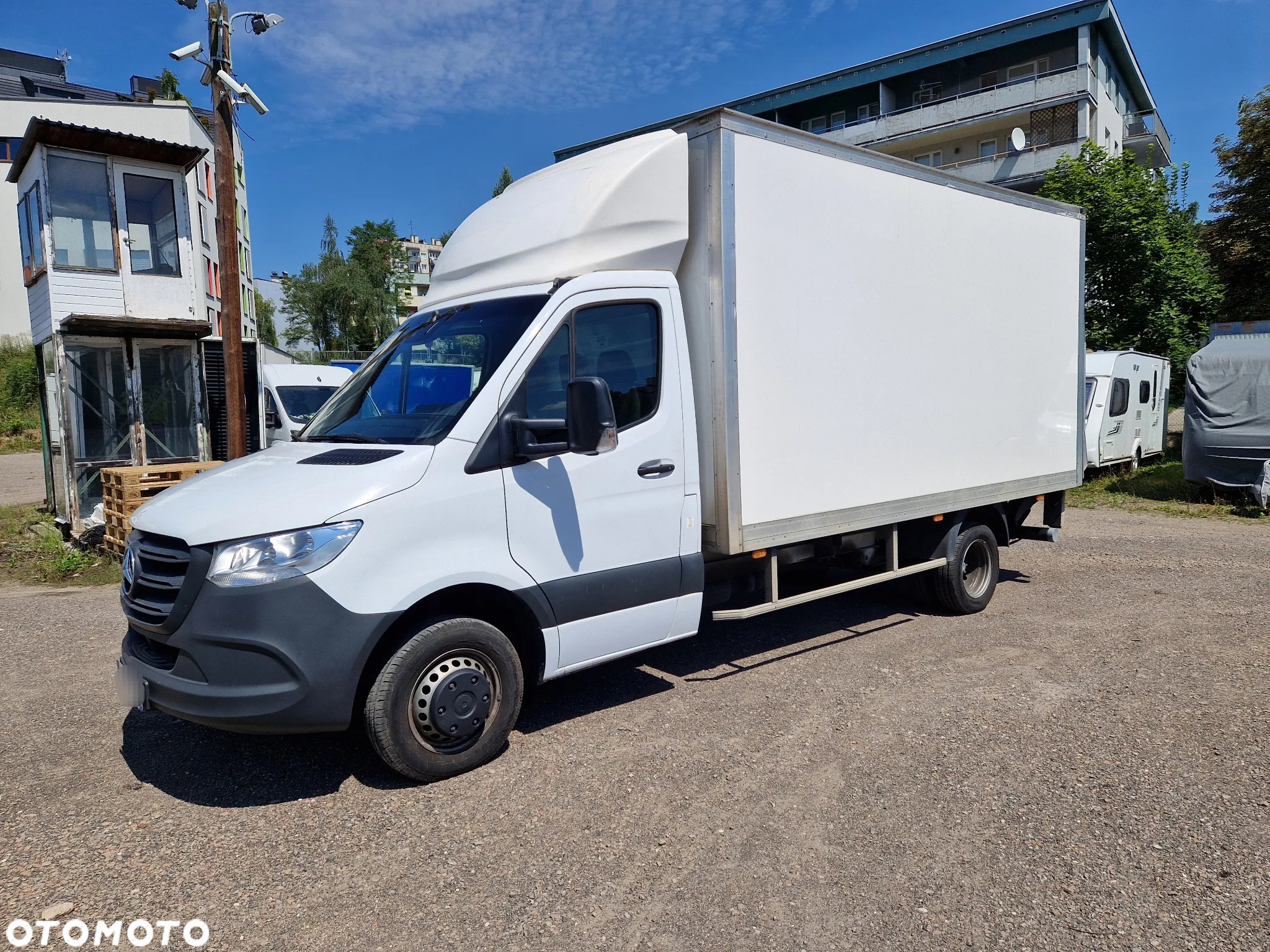 Mercedes-Benz Sprinter - 2