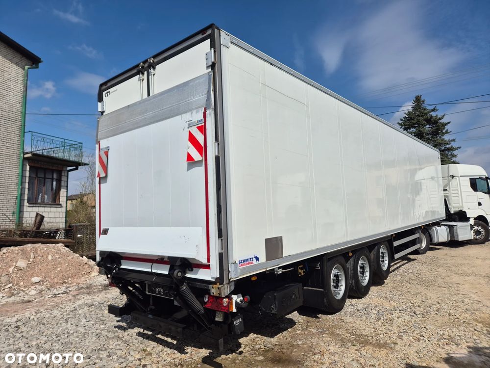 Schmitz Cargobull CARRIER MAXIMA 1300 / WINDA / DOPPEL STOCK / ŚCIANA GRODZIOWA / BELKI / PODNOSZONA OŚ / z Niemiec / TOP STAN 2011/ CARRIER CHŁODNIA CHLODNIA LODÓWKA PODWÓJNY ZAŁADUNEK PIĘTROWA - 3