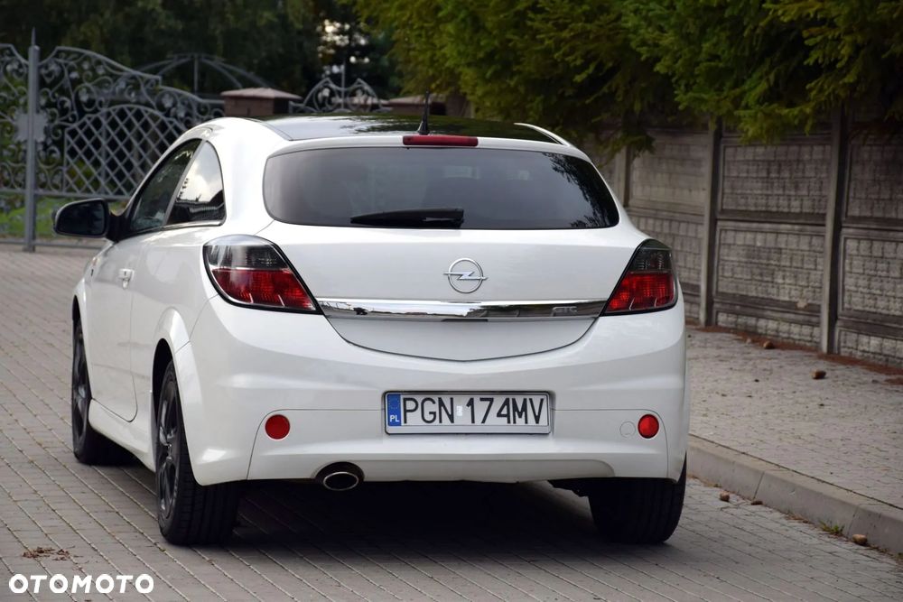 Opel Astra III GTC 1.6 Sport - 4