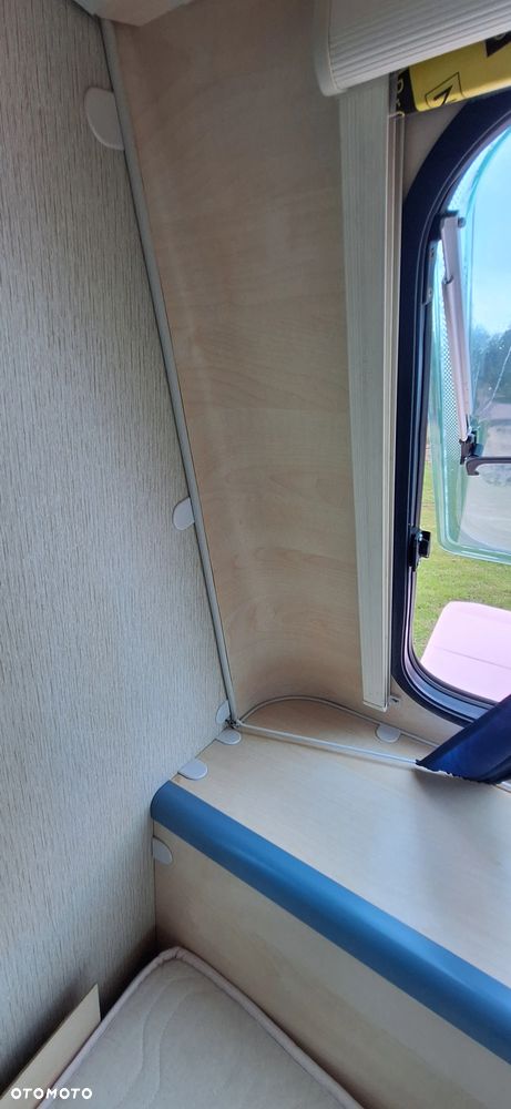 Adria Unica 320DD mały przedsionek lekka zwinna bardzo dobry stan - 32