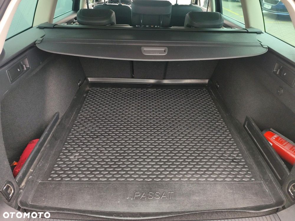 Volkswagen Passat 1.8 TSI BMT Highline DSG - 33