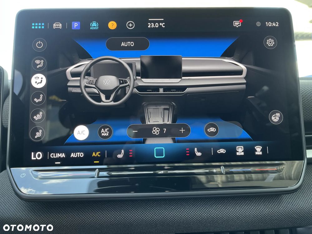 Volkswagen T-Roc 1.5 eTSI Life DSG - 37