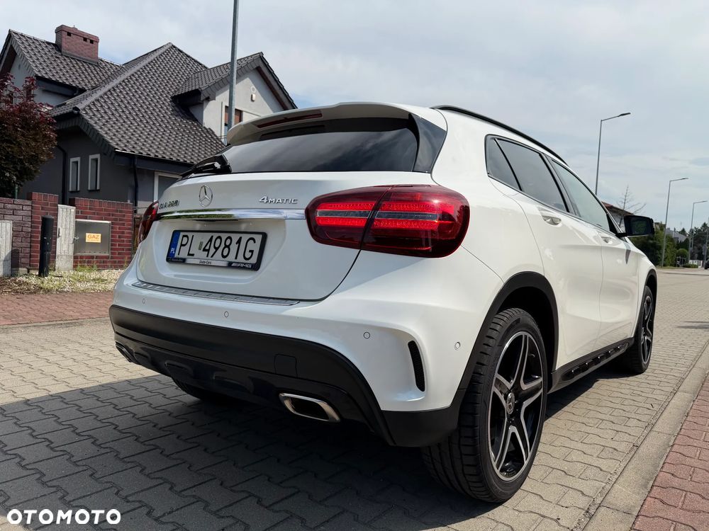Mercedes-Benz GLA 220 4-Matic - 15
