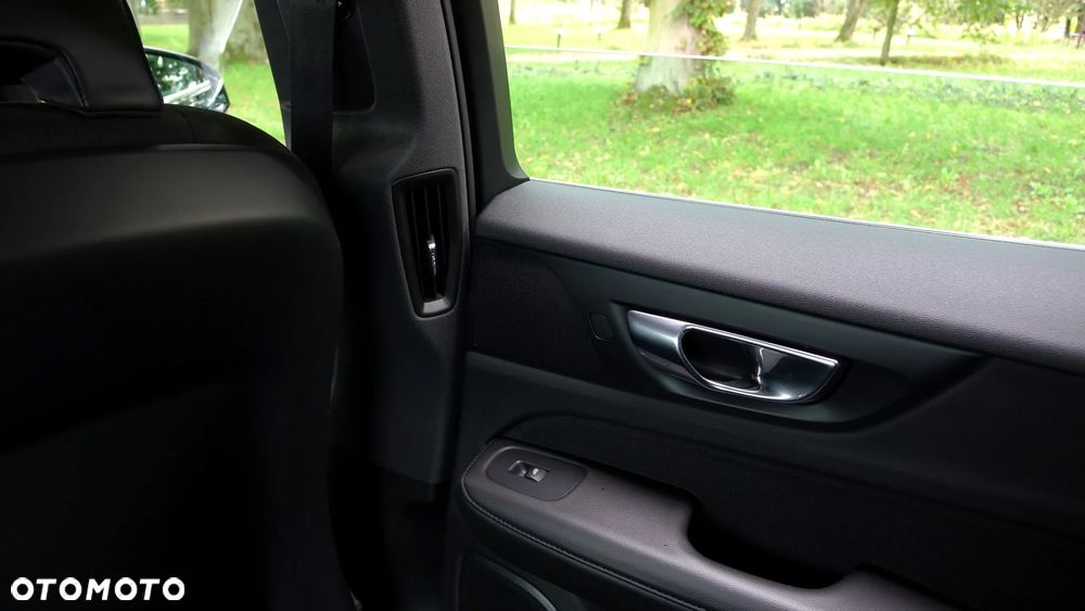 Volvo V60 D4 AWD Geartronic - 9