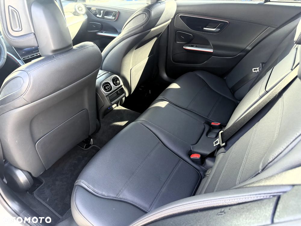 Mercedes-Benz Klasa C 200 4Matic 9G-TRONIC Edition AMG Line - 19