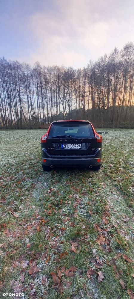 Volvo XC 60 D5 AWD Momentum - 6