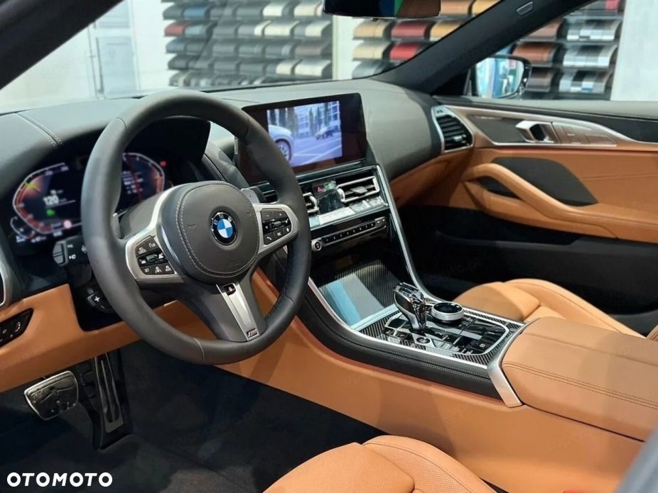 BMW Seria 8 840i xDrive - 14