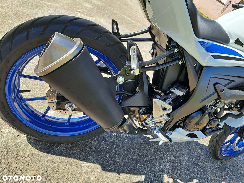 Suzuki GSX - 5