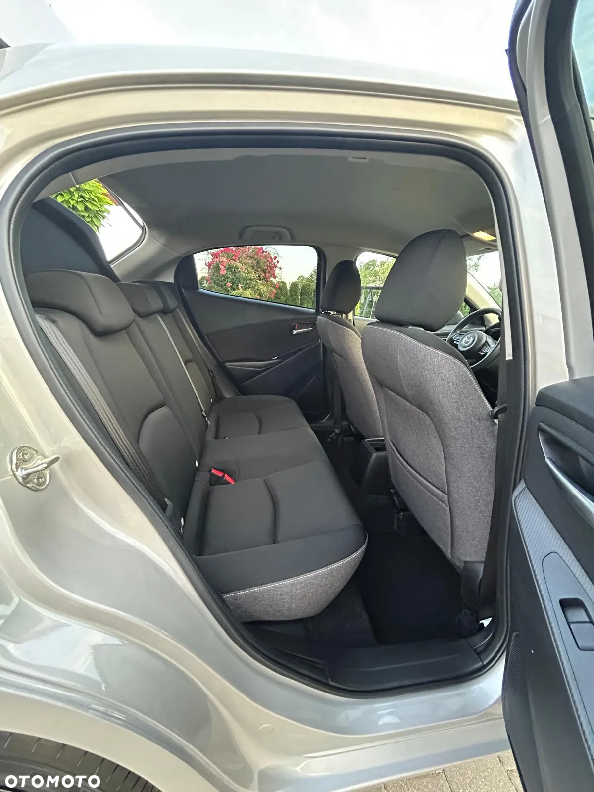 Mazda 2 e-SKYACTIV G 90 M HYBRID Homura - 13