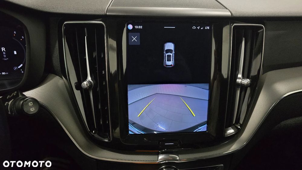 Volvo XC 60 B4 D AWD Ultimate Dark - 36