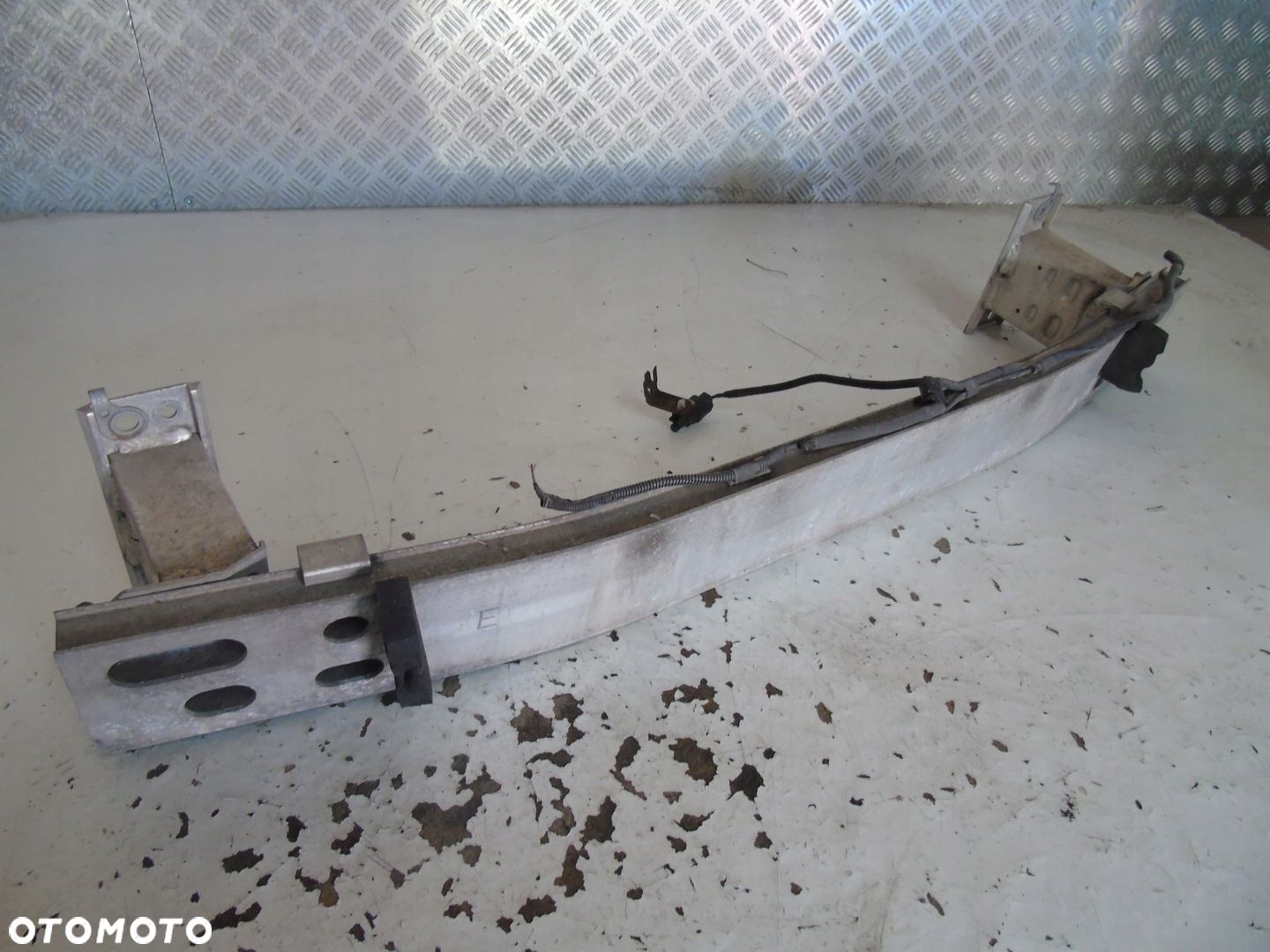 BELKA ZDERZAKA PRZÓD TOYOTA PRIUS III - 1