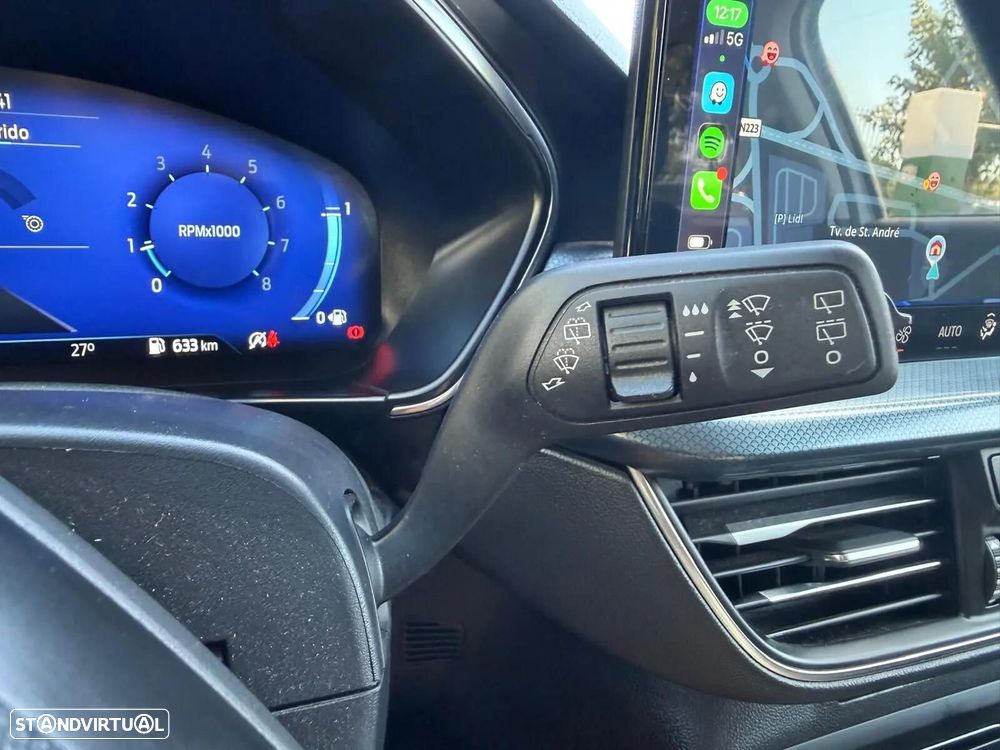 Ford Focus 1.0 EcoBoost Titanium - 26