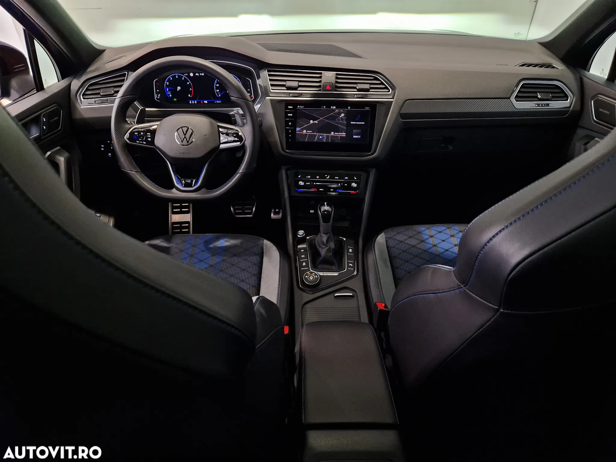 Volkswagen Tiguan 2.0 TSI OPF DSG 4Motion R - 12