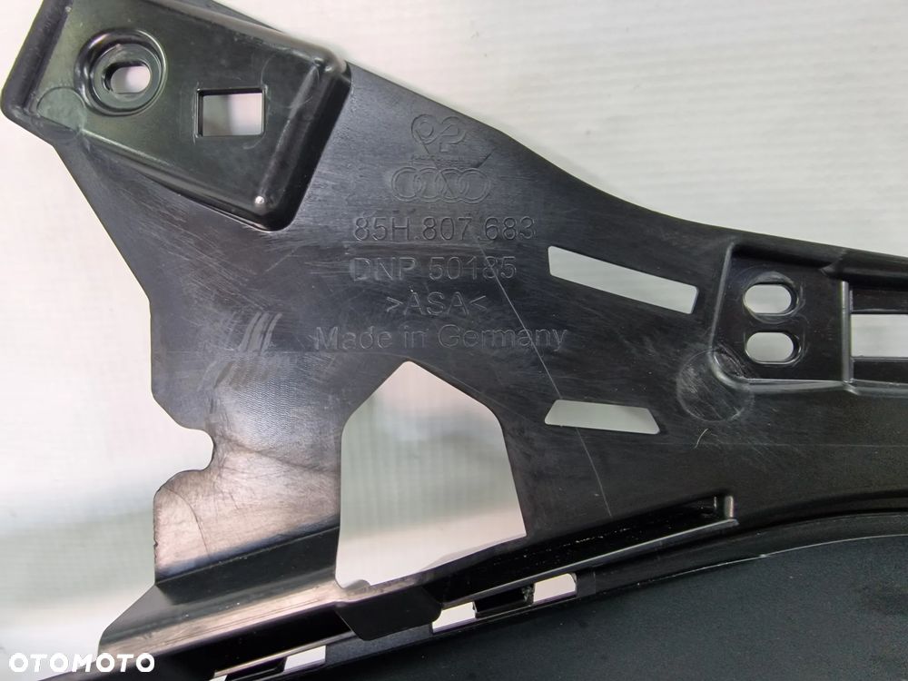 AUDI Q6 E-TRON 85H S-LINE 21- KRATKA ŚRODKOWA ZDERZAKA PRZEDNIEGO PRZÓD , NR 85H807683 , NR AUKCJI GL605 - 11