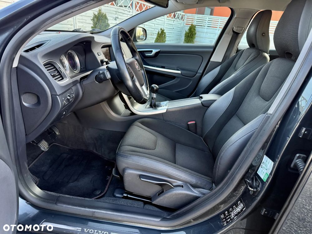Volvo V60 DRIVe - 8