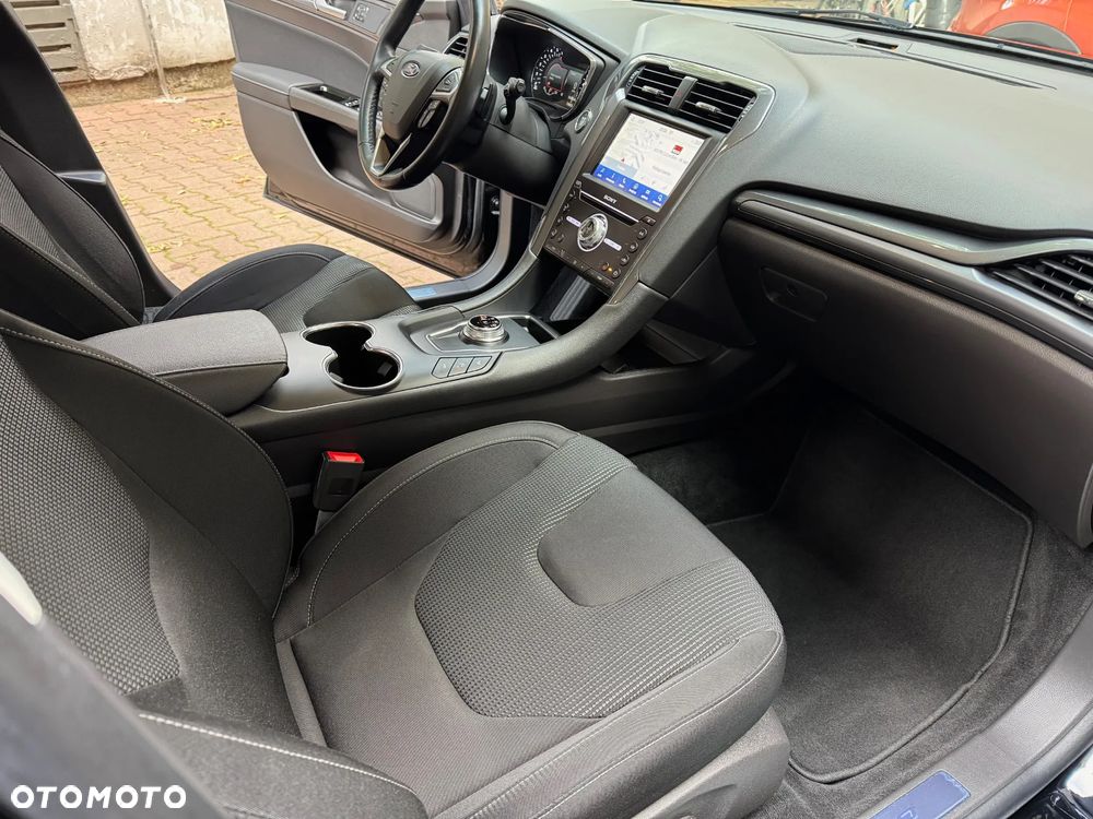 Ford Mondeo 2.0 EcoBlue Titanium - 23
