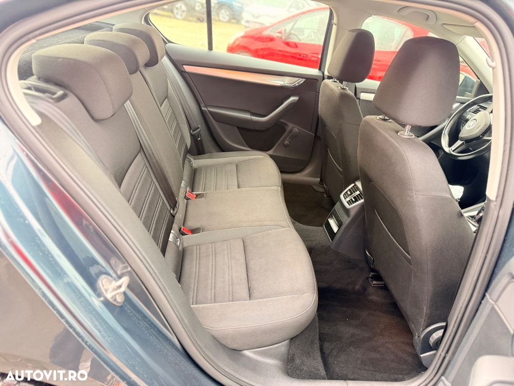 Skoda Octavia - 7