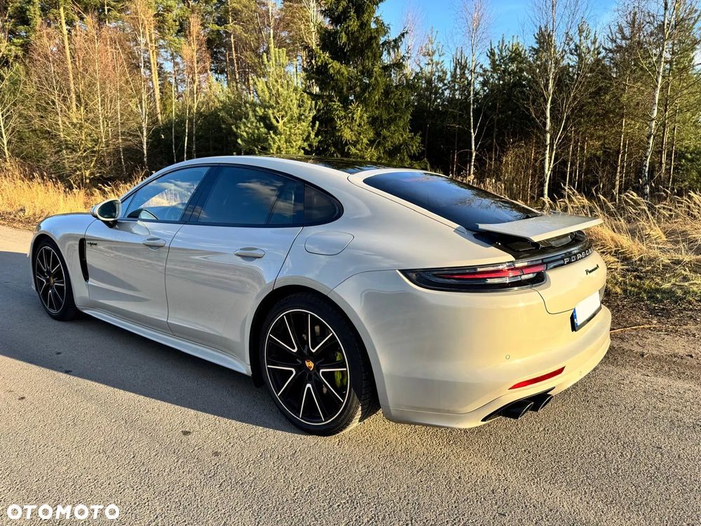 Porsche Panamera - 3