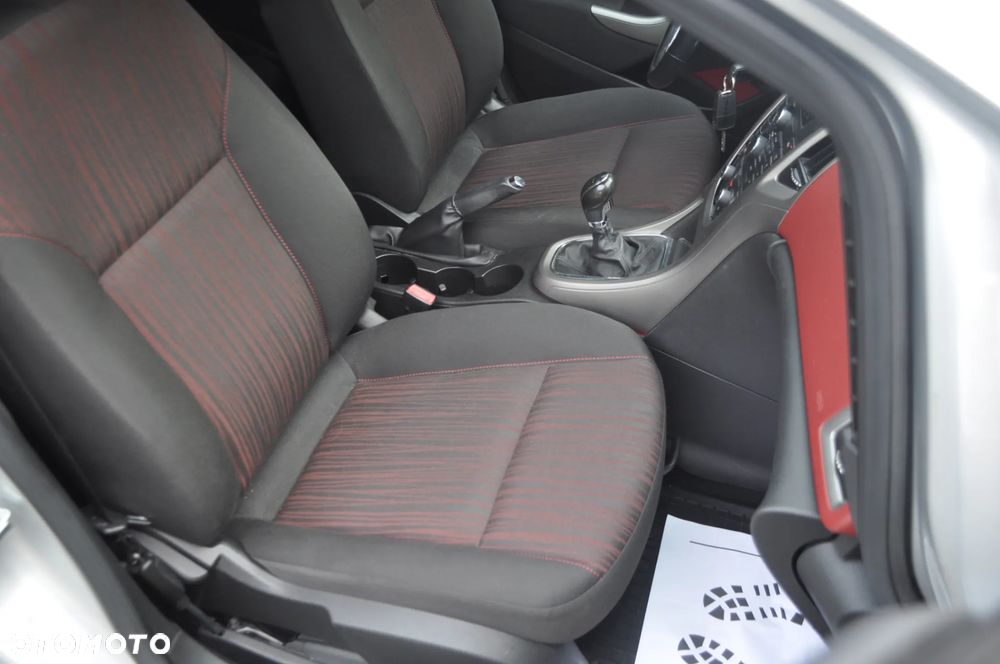 Opel Astra 1.6 Cosmo - 18