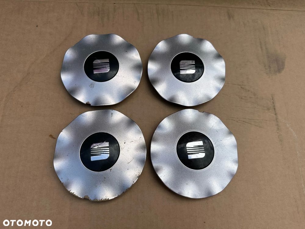 Dekielki emblematy Seat Toledo Leon / 1L0 601 149 C / Komplet - 1