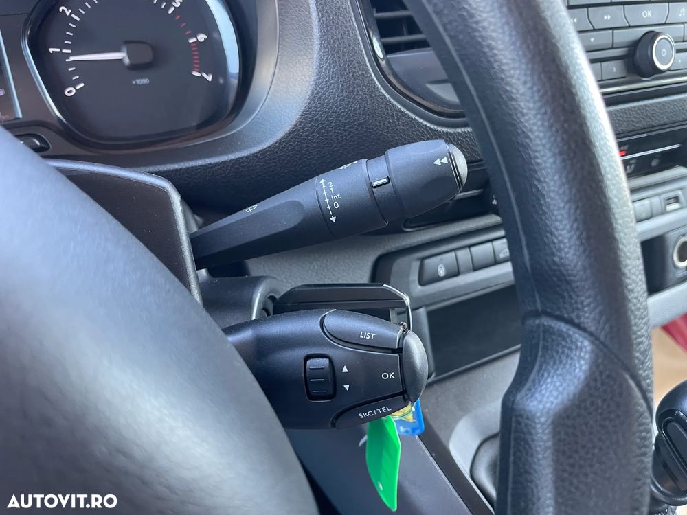 Opel Vivaro - 13