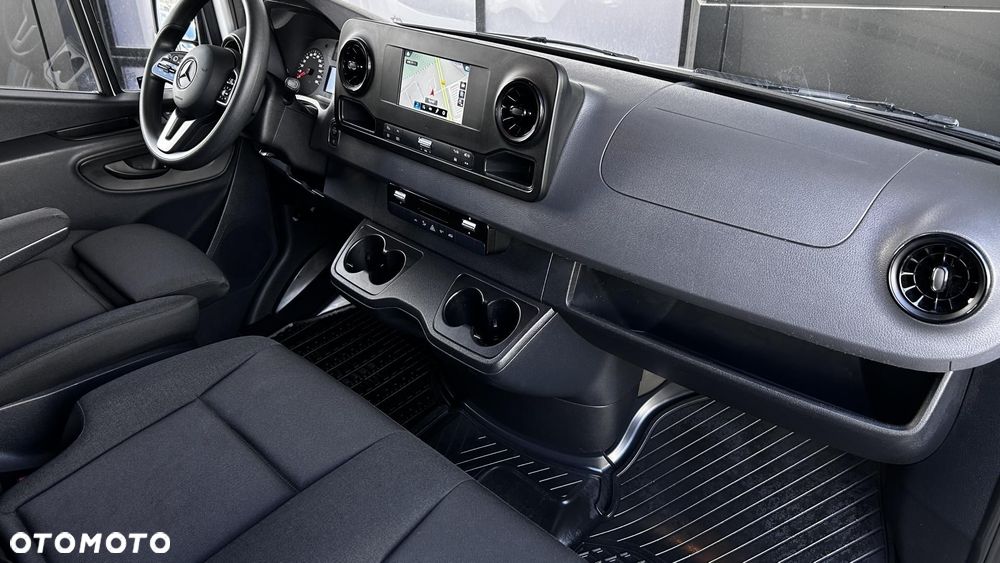 Mercedes-Benz Sprinter - 18