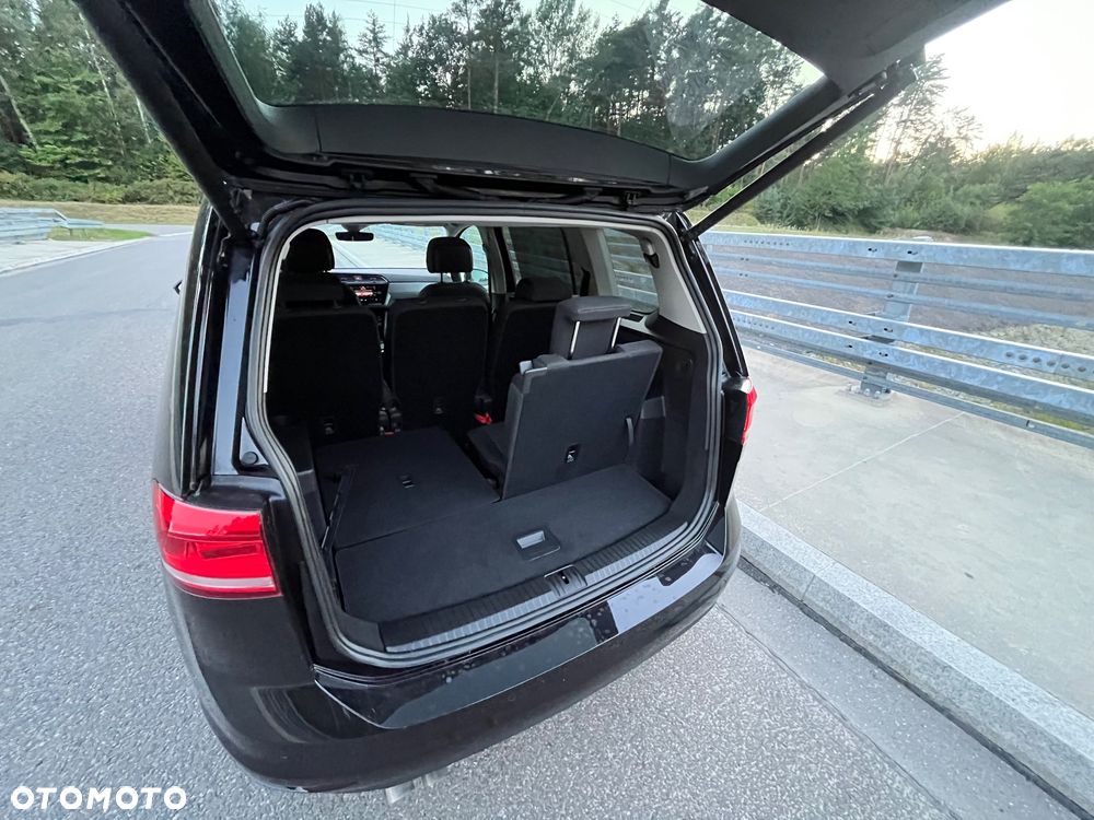 Volkswagen Touran 2.0 TDI SCR DSG Comfortline - 16