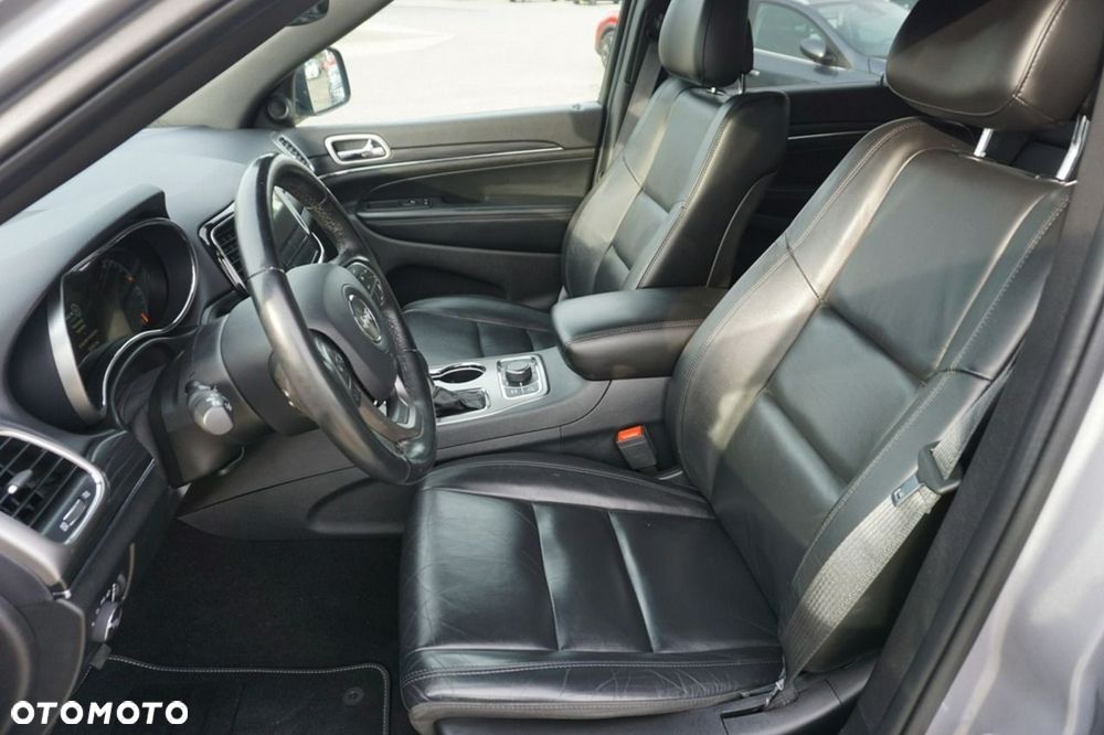 Jeep Grand Cherokee - 9