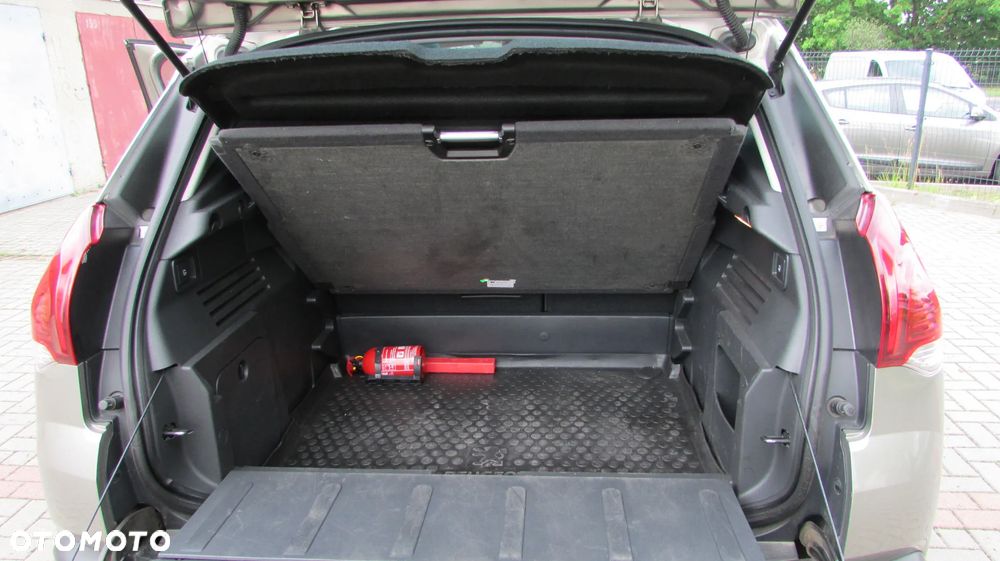 Peugeot 3008 1.6 BlueHDi Allure S&S EAT6 - 18