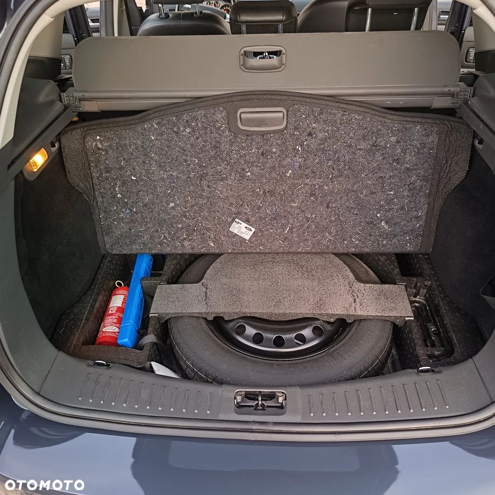 Ford Kuga 2.0 TDCi 2x4 Titanium - 26